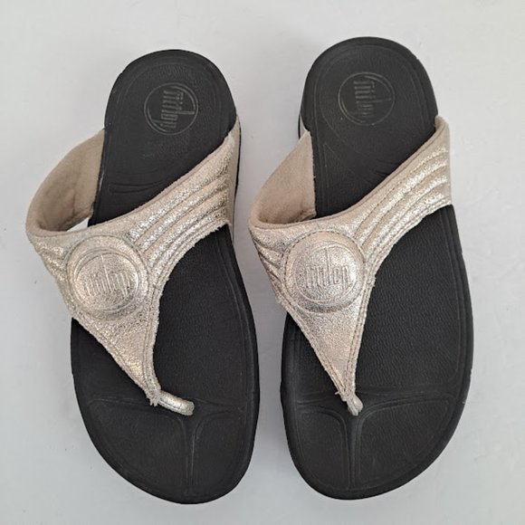Fitflop Shoes - Fitflop Thong Sandals Silver Platinum Crackle Metallic Size 7 Slip On #210-222